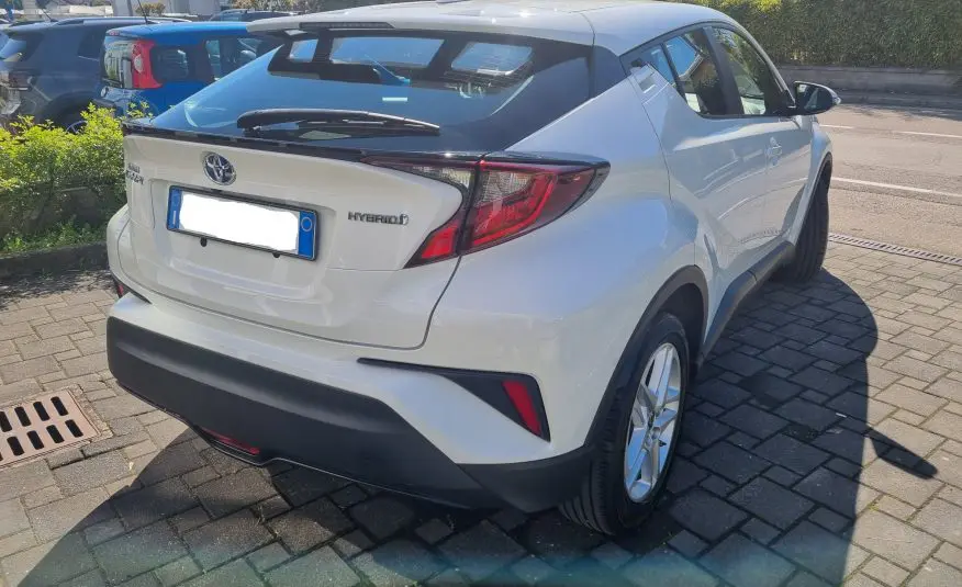 TOYOTA CH-R 1.8h ACTIVE E-CVT