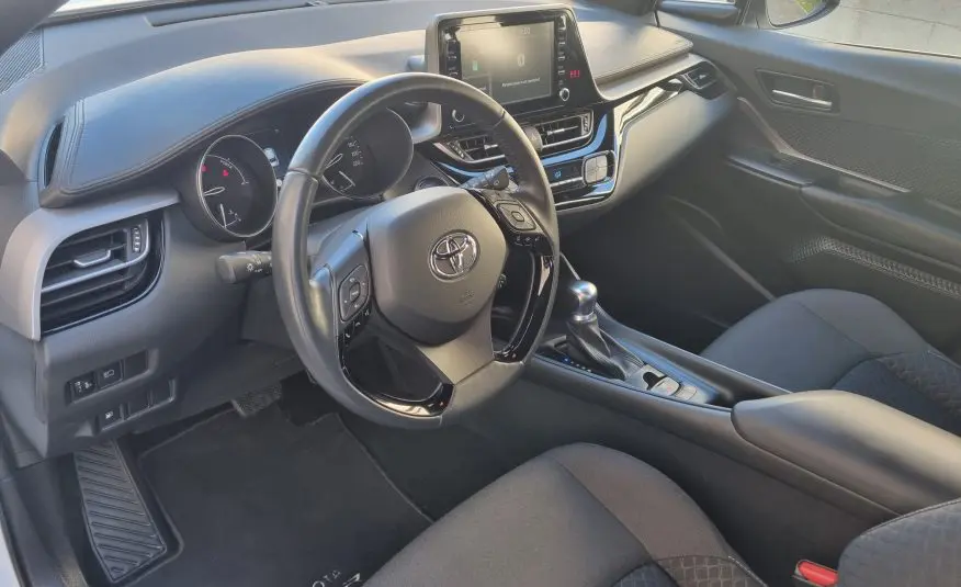 TOYOTA CH-R 1.8h ACTIVE E-CVT