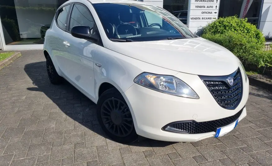 LANCIA YPSILON 1.2 ELEFANTINO ECOSHIC GPL 69CV