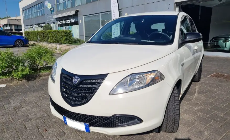 LANCIA YPSILON 1.2 ELEFANTINO ECOSHIC GPL 69CV