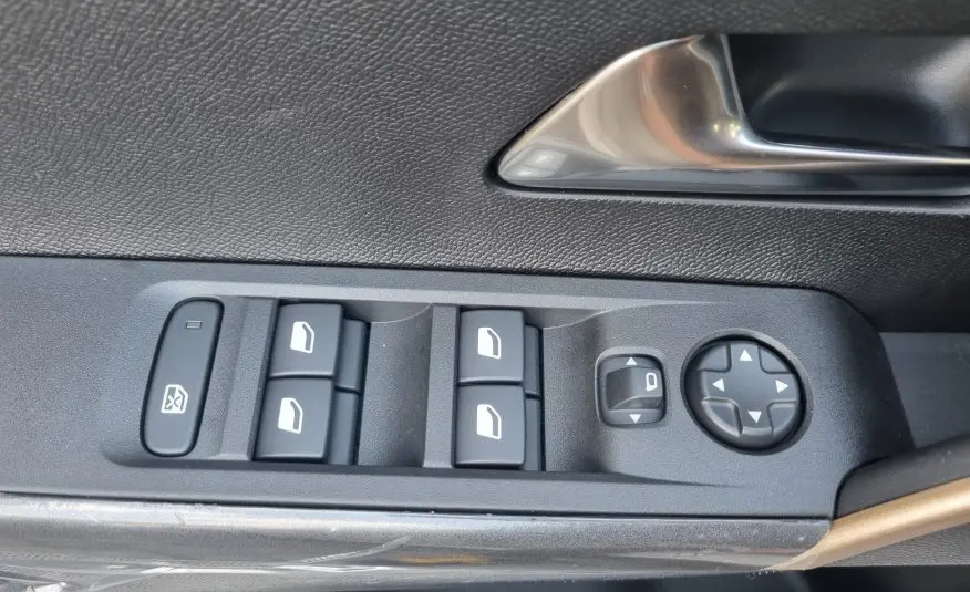 LANCIA NUOVA YPSILON HYBRID E-DTC 100CV