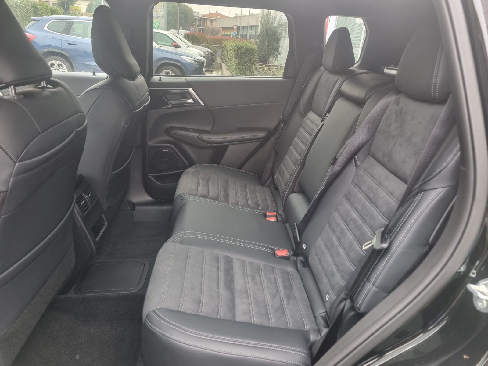 OUTLANDER PHEV INTENSE