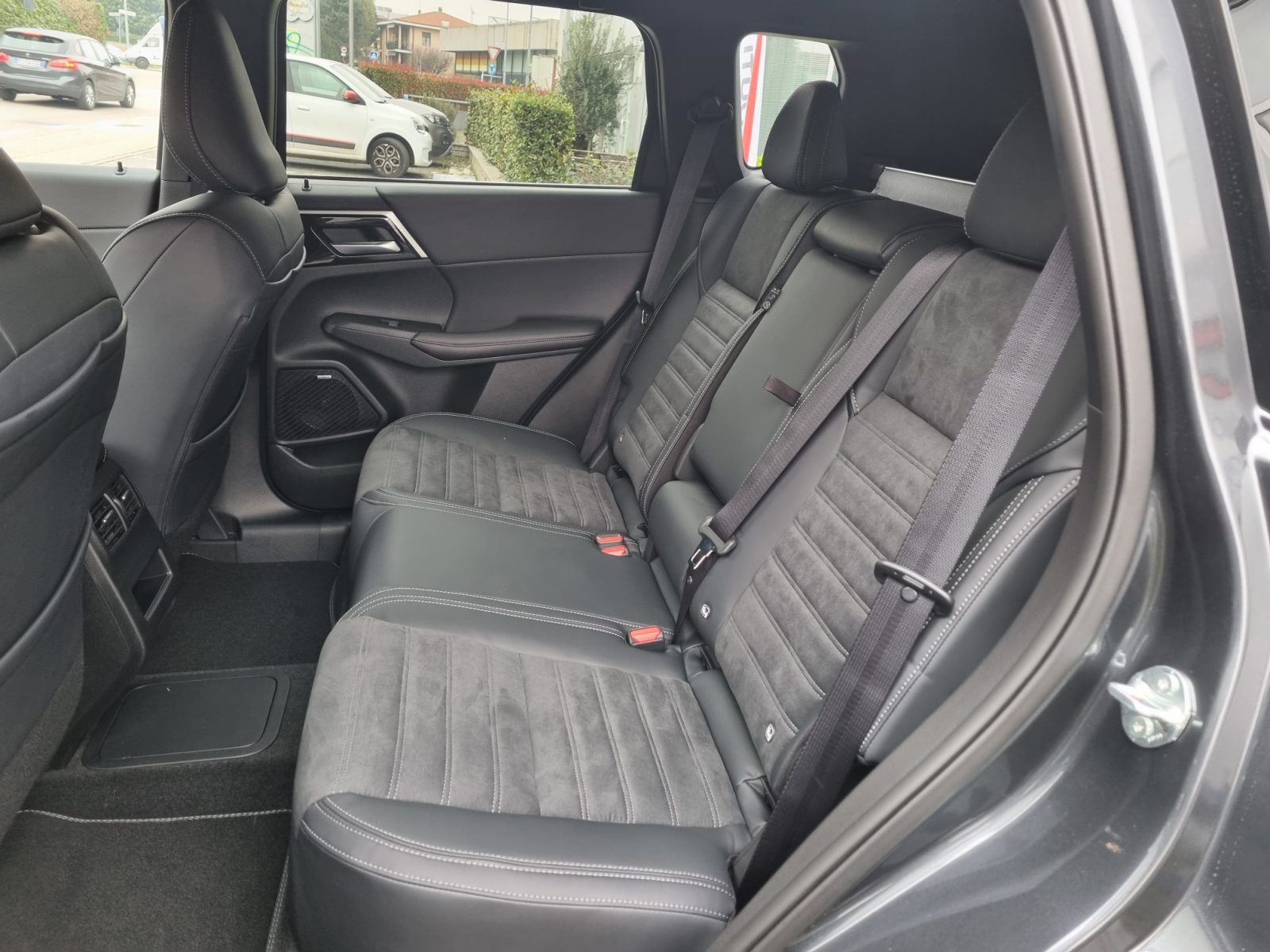 OUTLANDER PHEV INTENSE
