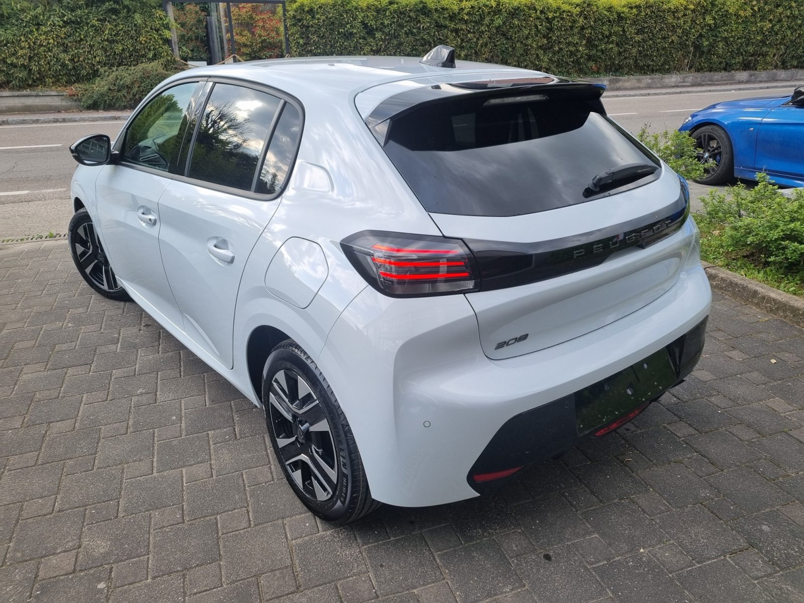 PEUGEOT 208 1.2 PURETECH ALLURE 100CV