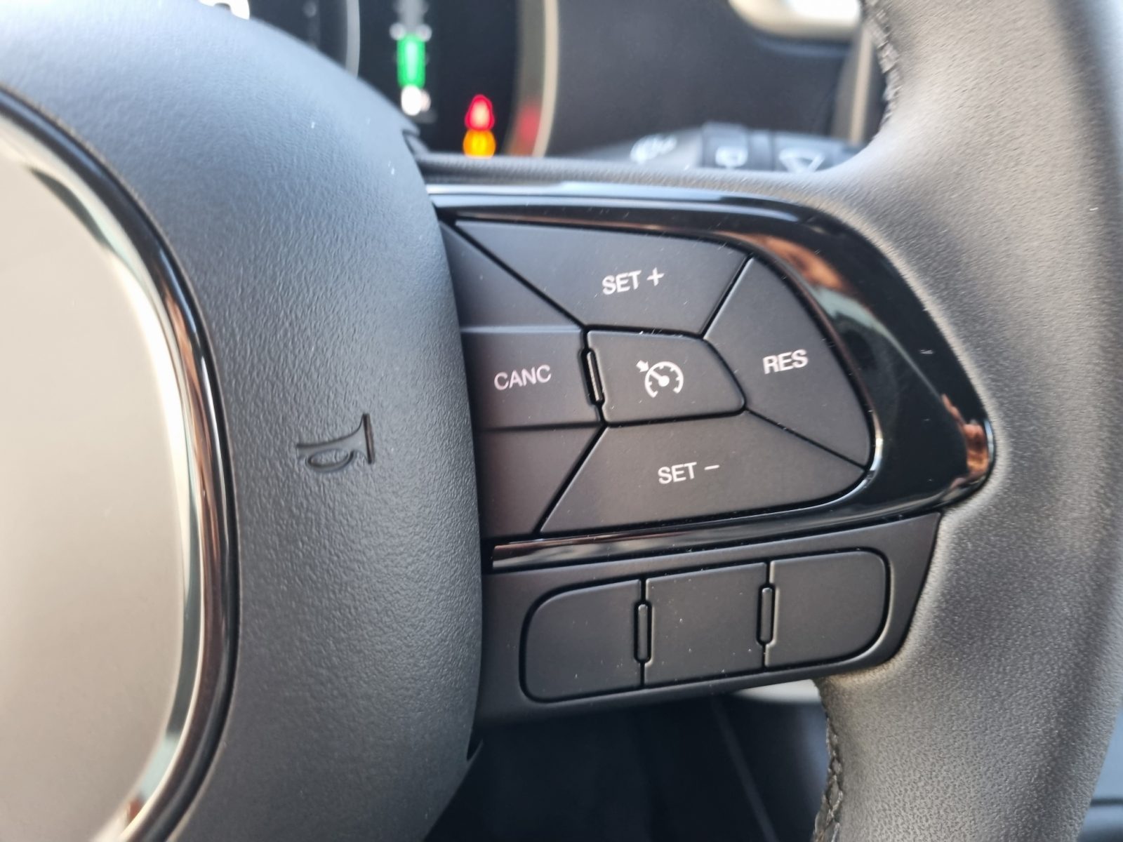 NUOVA FIAT PANDINA CROSS 1.0 HYBRID